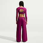 Pants deportivos de tiro medio y pierna amplia para mujer Nike Sportswear