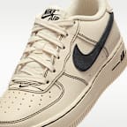 Tenis para niños grandes Nike Air Force 1 LV8