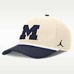 Gorra universitaria marca Jordan ajustable para hombre Michigan Primetime Rope 2-Tone Rise