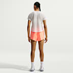 Nike Swift Breathe Dri-Fit Laufshorts mit integriertem Slip und mittelhohem Bund (Damen, ca. 6,5 cm)