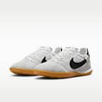 Chaussure de foot basse Nike Streetgato