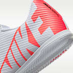 Nike Mercurial Vapor 15 Club Indoor/Court Low-Top Soccer Shoes