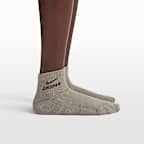 Calcetines cortos NikeSKIMS Dri-FIT para mujer (3 pares)