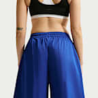 Pants tipo culotte de popelina de tiro medio oversized para mujer Nike Sportswear