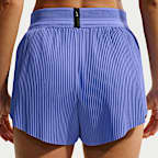 Shorts de correr Dri-FIT ADV de tiro medio de 8 cm con forro de ropa interior para mujer Nike AeroSwift