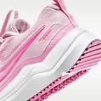 Löparsko för hårt underlag Nike Cosmic Runner för ungdom