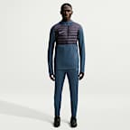 Playera de entrenamiento de futbol Therma-FIT para hombre Nike Academy Winter Warrior