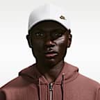 Gorra con logotipo de metal y estructura Nike Dri-FIT Club