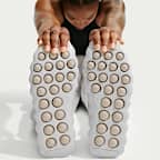 Nike Mind 002 Women's Pregame Shoes