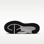 Nike Revolution 8 EasyOn Men's Road Running Shoes