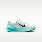 Nike Vomero 18 Older Kids' Road Running Shoes
