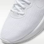 รองเท้าวิ่งโร้ดรันนิ่งผู้หญิง Nike Revolution 6