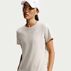 Nike Sportswear Club Essentials Camiseta - Mujer
