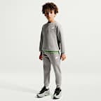 Zweiteiliges Nike Rundhalsshirt-Set (jüngere Kinder)