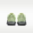 LeBron Witness 9 Basketball Shoes