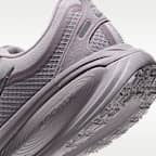 Nike Vomero 18 GORE-TEX Zapatillas de running impermeables para asfalto con elementos de diseño reflectante - Mujer