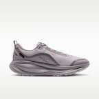 Nike Vomero 18 GORE-TEX Zapatillas de running impermeables para asfalto con elementos de diseño reflectante - Mujer