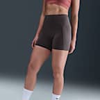Shorts de ciclismo de tiro alto de 13 cm sin costura frontal para mujer Nike Universa