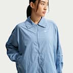 Chamarra ligera con protección UV oversized para mujer Nike Sportswear