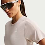 Playera de trail running de manga corta Dri-FIT para mujer Nike ACG