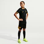 Chelsea FC 2026/27 Stadyum Deplasman Nike Dri-FIT Genç Çocuk Futbol Taraftar Şortu