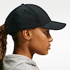 Nike Dri-FIT Club Structured Metal Logo Cap