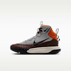Nike Terrascout Big Kids' Boots with Reflective Accents