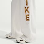 Pants de tiro medio y pierna amplia para mujer Nike Studio Fleece Medium Weight