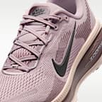 Chaussure de running sur route Nike Vomero 18 pour femme