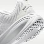 Tenis de correr en pavimento para hombre Nike Vomero 18