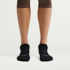 NikeSKIMS Calcetines tobilleros Dri-FIT (3 pares) - Mujer