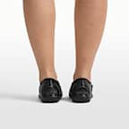 나이키스킴스 리프트 새틴 여성 신발