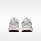 Buty damskie Nike V5 RNR z akcentami odbijającymi światło