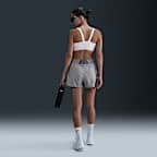 Shorts 2 en 1 Dri-FIT de tiro alto de 8 cm para mujer Nike One