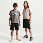 Shorts cargo de tejido Woven para niños talla grande Nike Sportswear Club