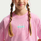 Playera de corte cuadrado para niña talla grande Nike Sportswear