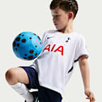Tottenham Hotspur 2026 Stadium Home Younger Kids' Nike Football Replica 3-Piece Kit