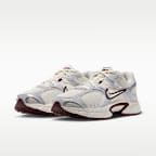 Buty damskie Nike V5 RNR z akcentami odbijającymi światło