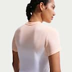 Playera slim cropped para mujer Nike Sportswear Chill Knit