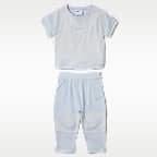Nike ready, set! Baby T-Shirt and Joggers Set
