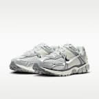 Nike Zoom Vomero 5 Men's Shoes