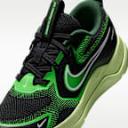 Nike Cosmic Runner Big Kids' Road Running Shoes