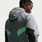 Chamarra deportiva de futbol con gorro de tejido Woven para hombre Nike Premier Repel