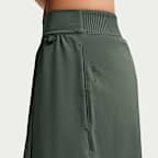 Nike 24.7 PerfectStretch Women's Dri-FIT UV Protection High-Rise Pleated Skirt