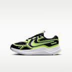 Nike Cosmic Runner Older Kids' Road Running Shoes