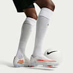 Tacos de futbol para pasto artificial de corte low Nike Mercurial Superfly 11 Elite