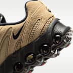 Tenis para mujer de cuero Nike Air Max Dn8