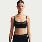 Brassière caraco à encolure dégagée NikeSKIMS Satin Shine pour femme