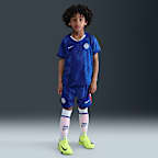 Chelsea F.C. 2025/26 Stadium Home Younger Kids' Nike Football Replica 3-Piece Kit