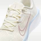 Nike Quest 6 Straßenlaufschuh (Damen)